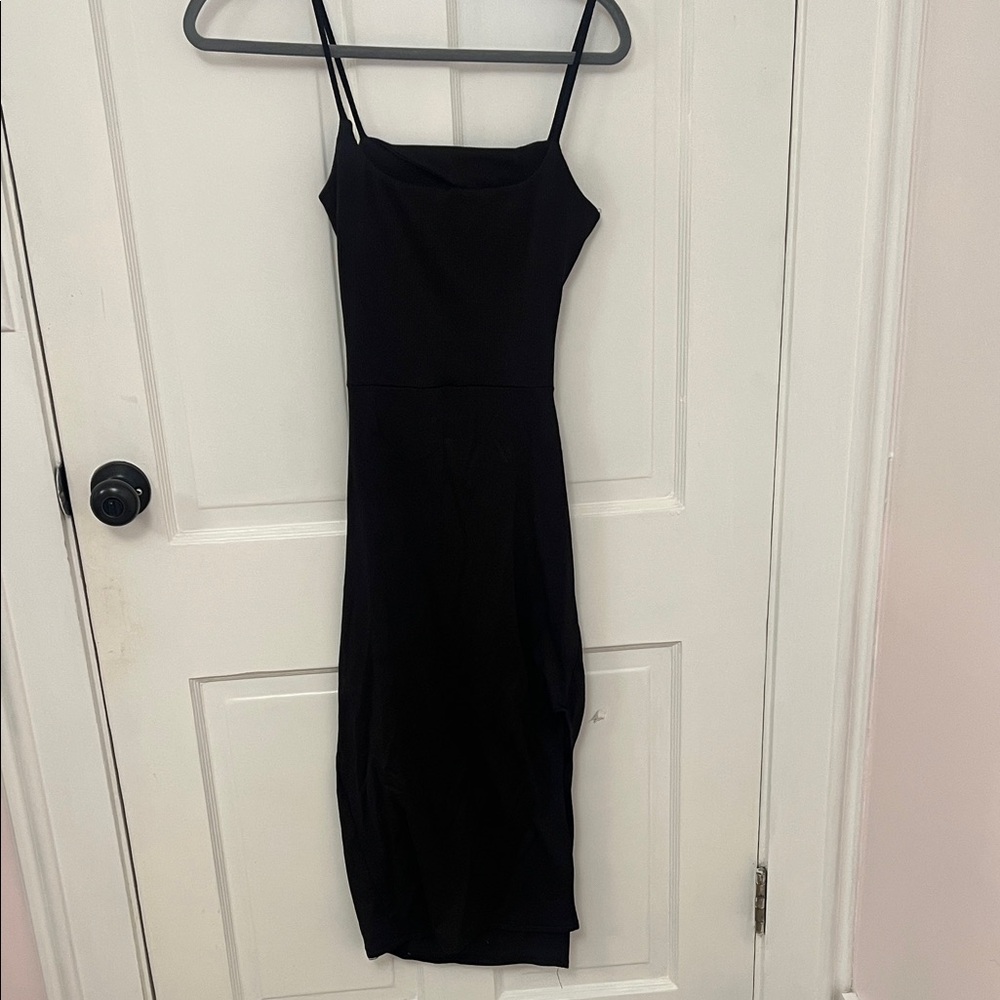 Windsor Classic Black Midi Dress